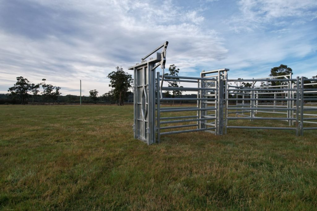 OSM 12m Round Cattle Yard Headbail
